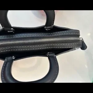 【完売品】COACH X MINT + SERF ローグ スリム ブリーフ 25 公式】COACH – コーチ | 【COACH X MINT + SERF】ローグ スリム